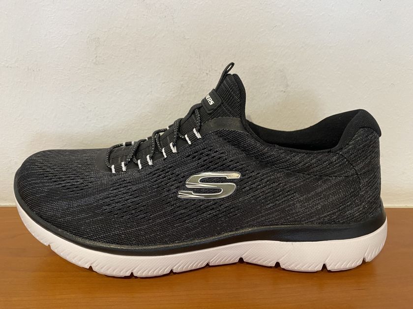 Skechers Damen Slipper schwarz Größe: 37 Neu in Ascheberg