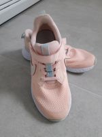 Neuwertige Nike-Schuhe für Mädchen Baden-Württemberg - Ketsch Vorschau