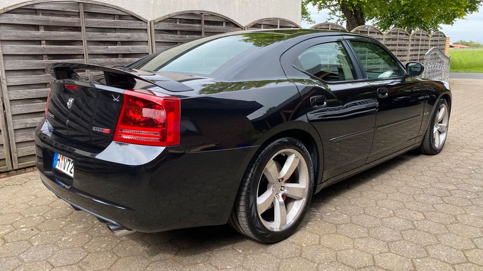 Dodge Charger 6.1 SRT8 HEMI 1.HAND Unfallfrei Originalzustand in Sehnde