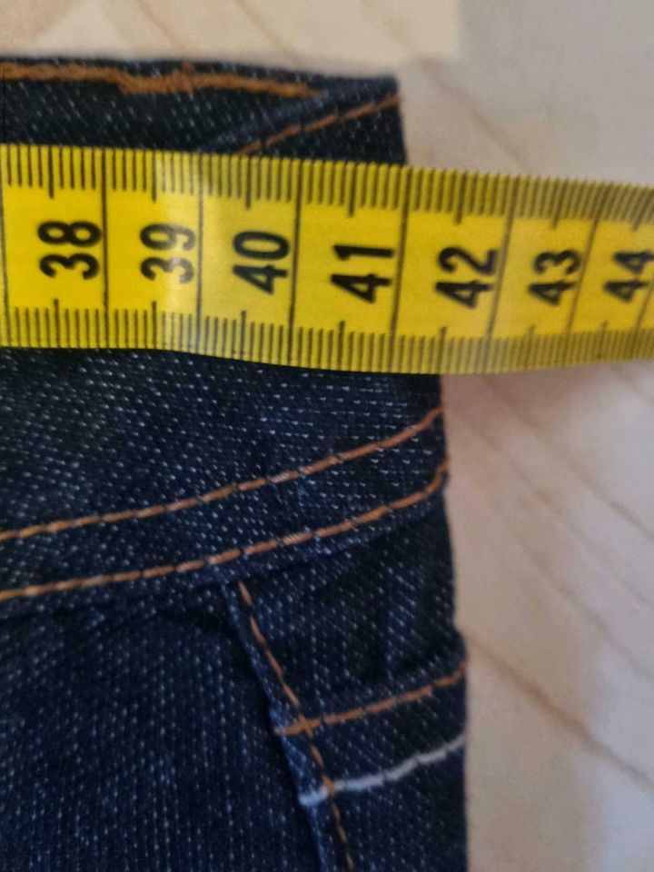 Jeans / Skinny neu gr.40 in Eschwege