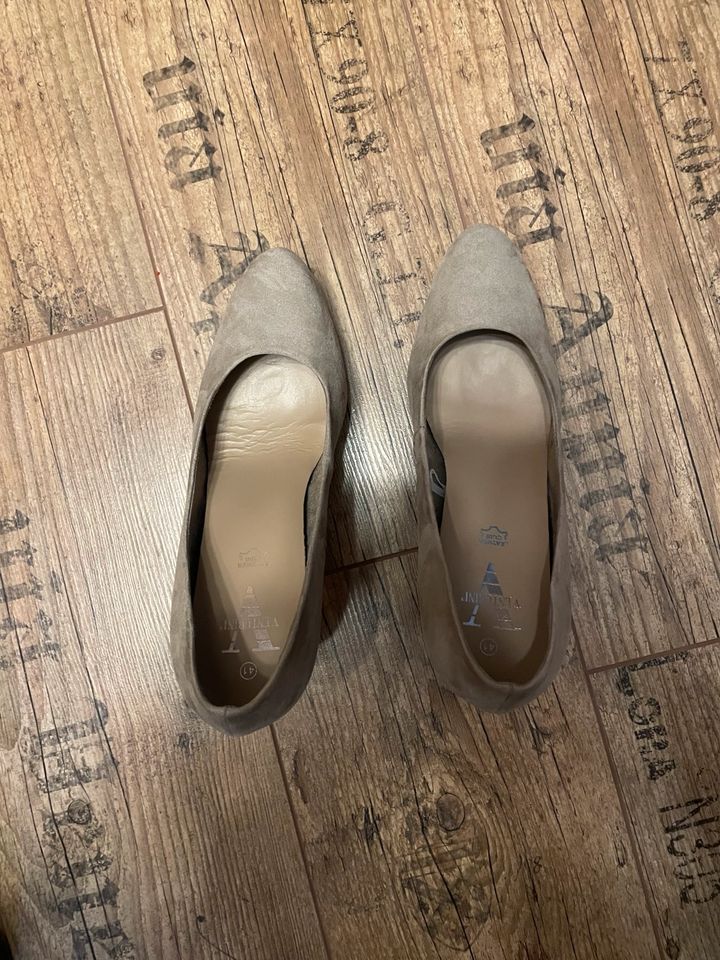 Venturing Milano Pumps High Heels Gr. 41 in Salzwedel