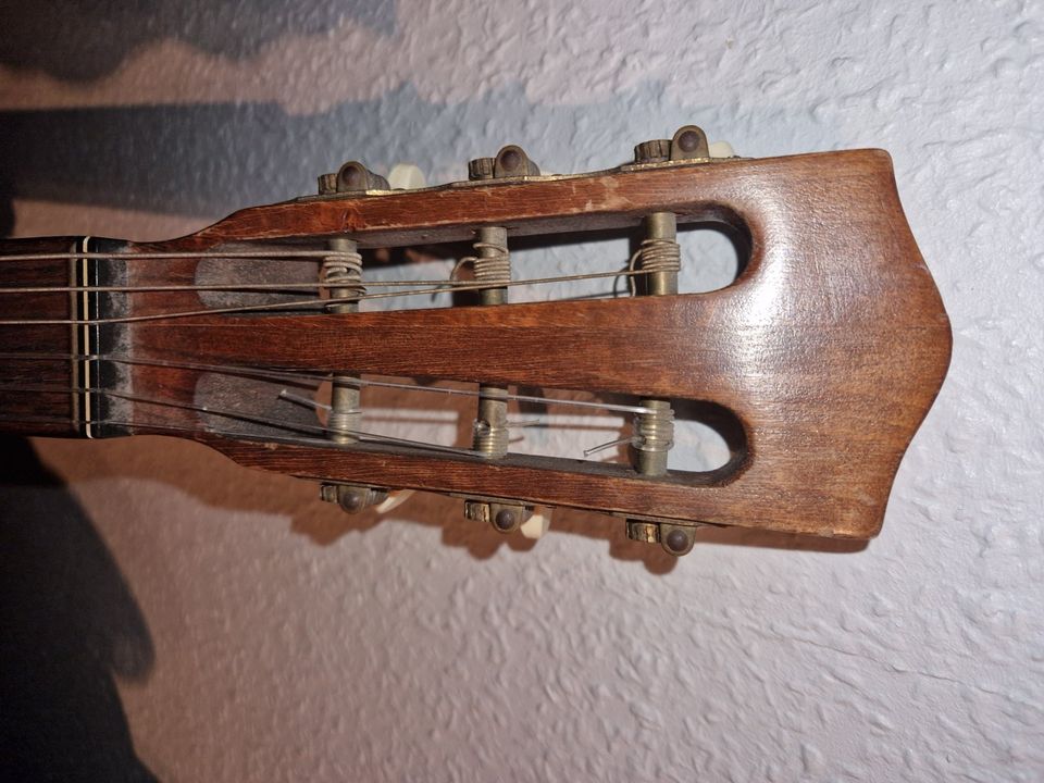 Höfner Gitarre in Oberursel (Taunus)