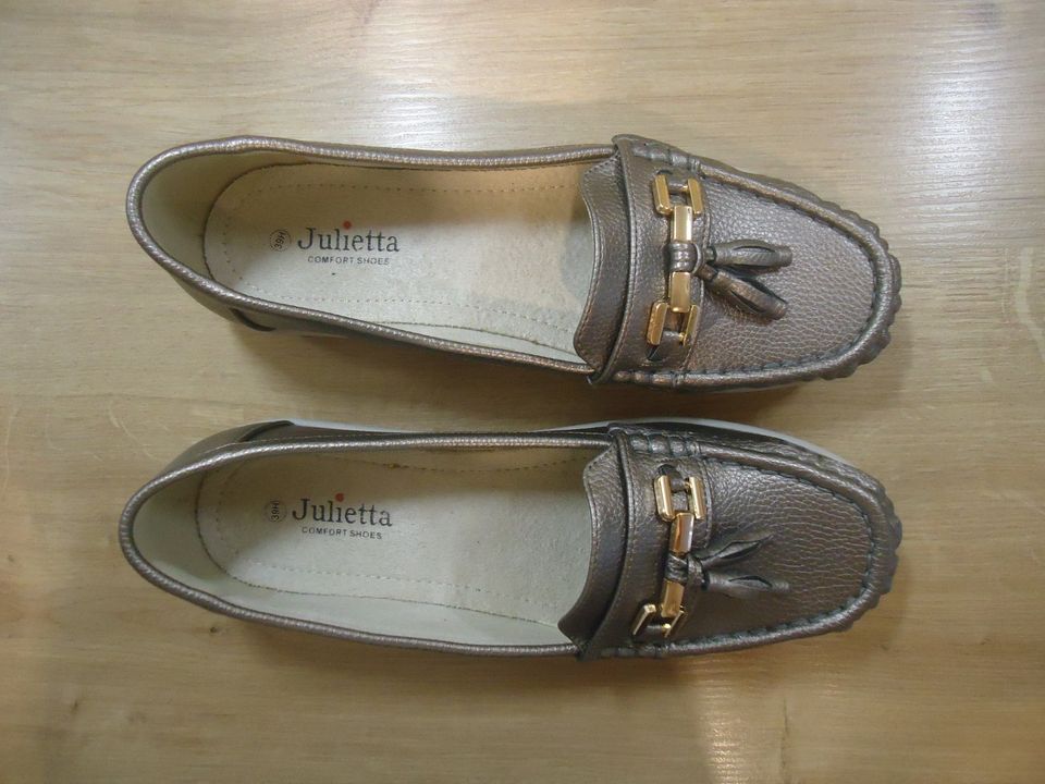 Halbschuhe Julietta 39H grau metallic Slipper/Mokassin NEU in Zwingenberg