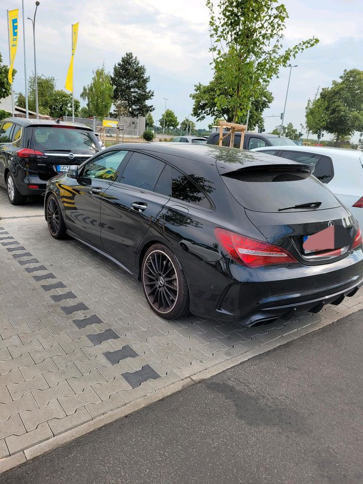 Mercedes-Benz AMG CLA 45 4Matic Shooting Brake in Rüsselsheim