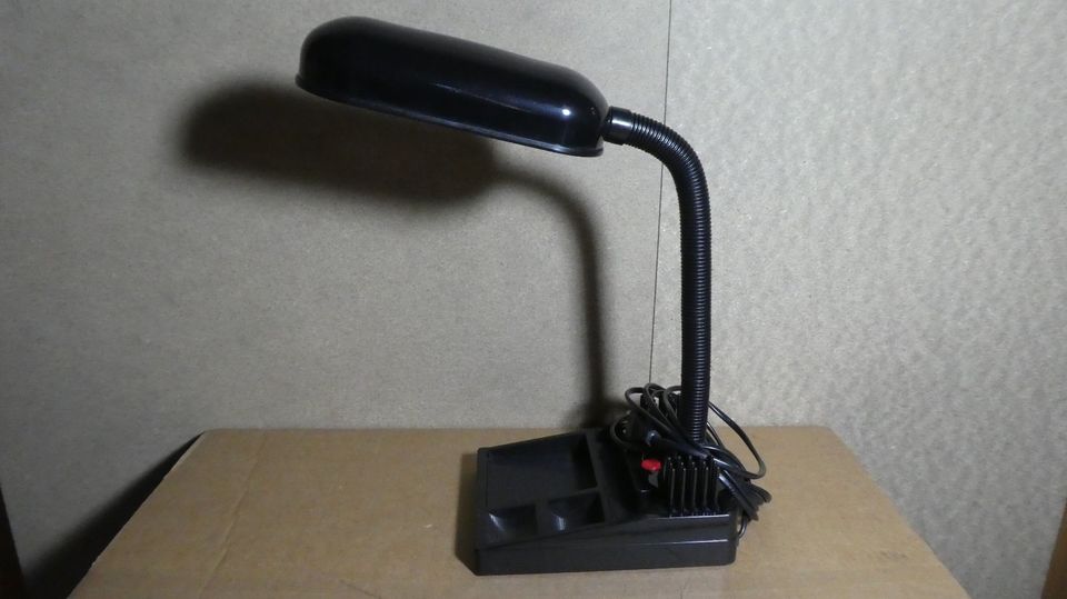Schreibtischlampe Arbeitsleuchte Beleuchtung Kunststoff schwarz in Herne