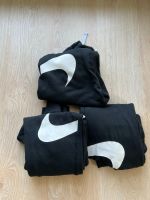 Nike Sweatshirt plus 3 passende Jogginghosen Gr 147-158 schwarz Nordrhein-Westfalen - Leverkusen Vorschau