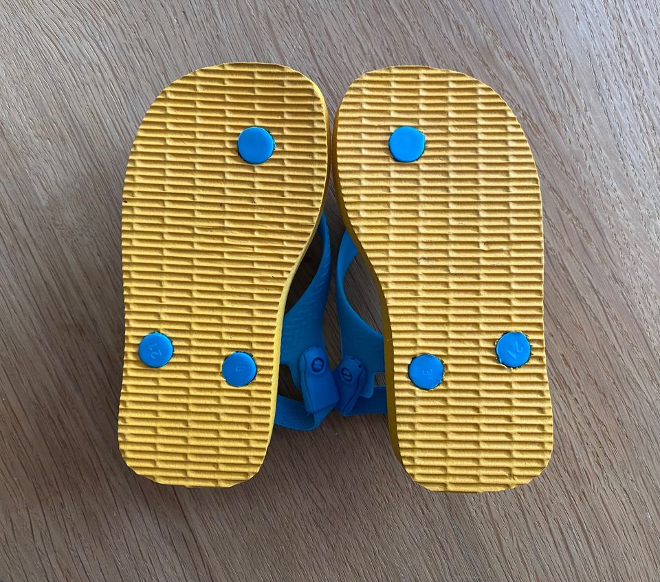 HAVAIANAS Flip Flops Toy Story Gr. 23 mit Riemen - TOP ungetragen in Ravensburg