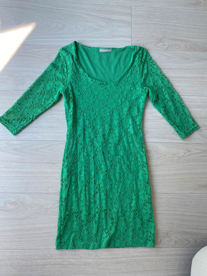 Grünes Kleid in Bruchköbel