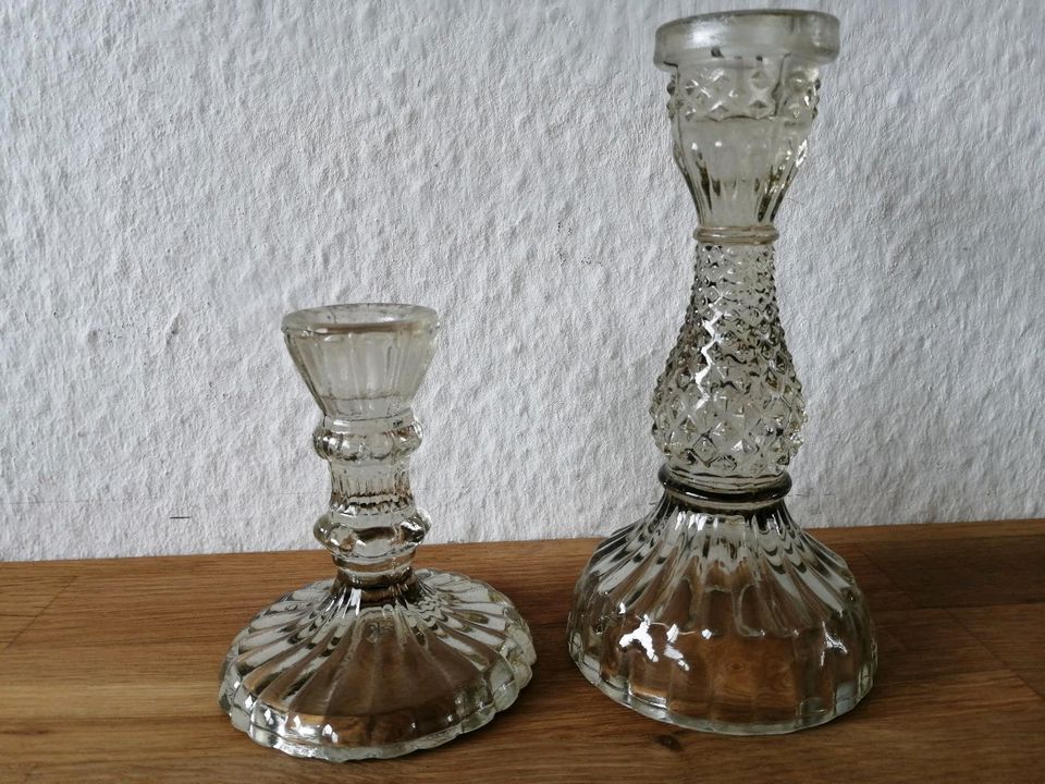 2 Kerzenständer aus Glas in Kempen