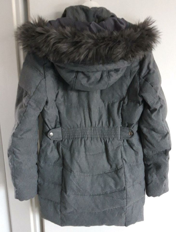 Vero Moda Daunenjacke Parka Wintermantel Gr. S in Berlin