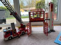 Feuerwehrstation und Löschfahrzeug Playmobil gebraucht Nordrhein-Westfalen - Hürth Vorschau