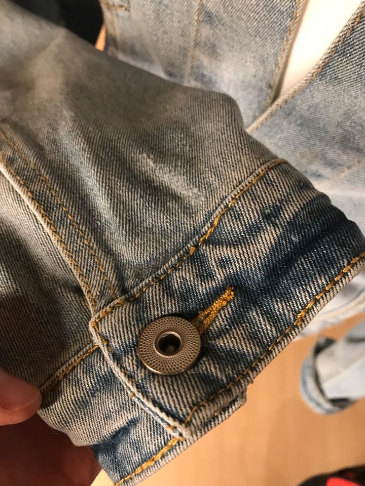 ASOS Herren Jeansjacke Gr. L in heller Waschung in Falkenstein/Vogtland