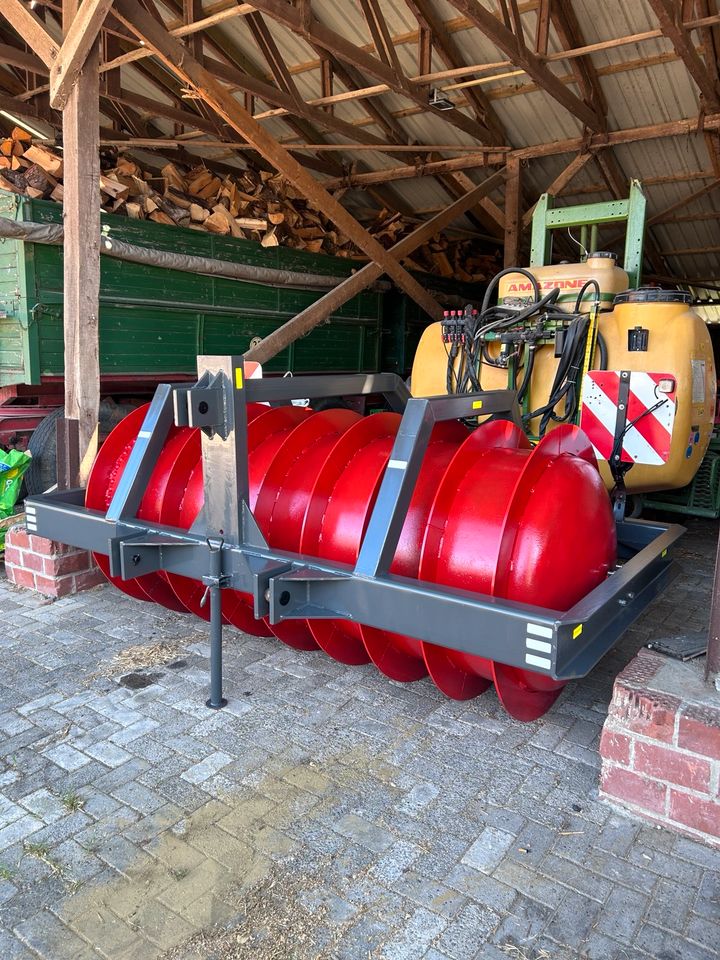 Silowalze Verdichterwalze Vermietung Grassilo Maissilo Silage in Molbergen