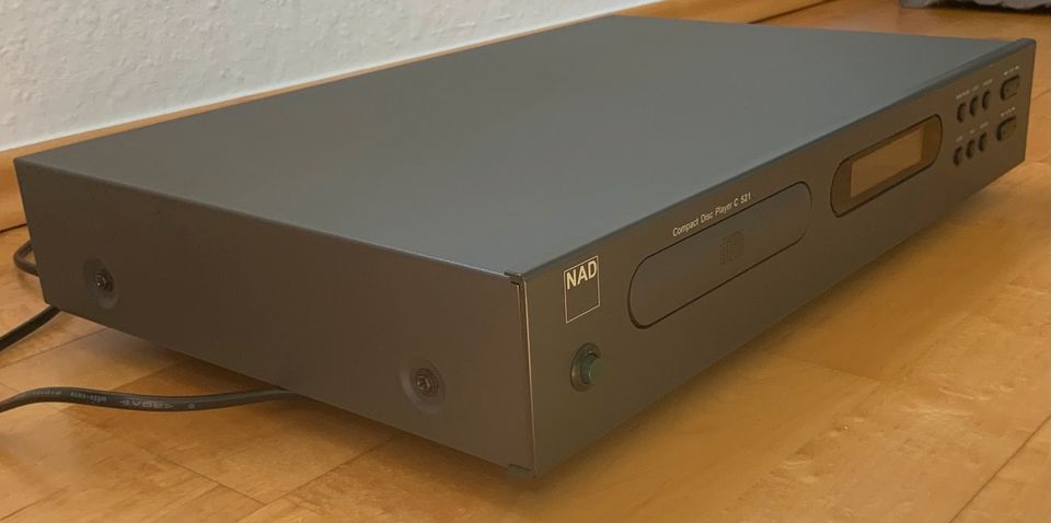 CD-Player NAD C-521 in Halle