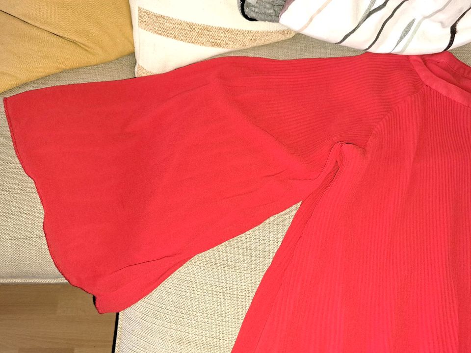 Minimum Plissee-Kleid M L rot edel in Bremen