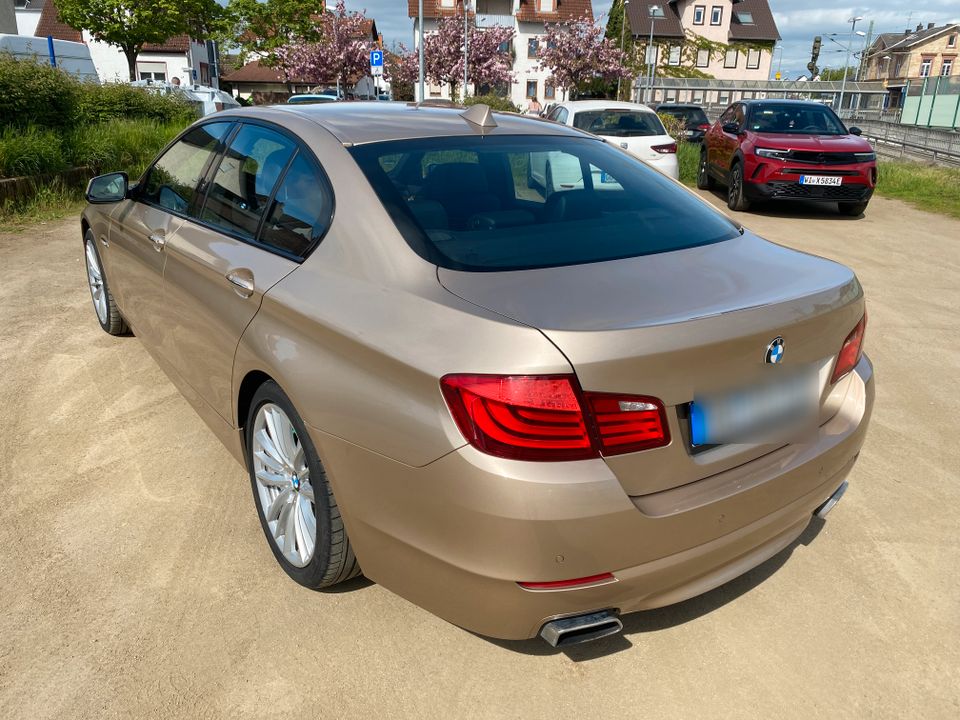 BMW F10 550i M Paket in Nauheim