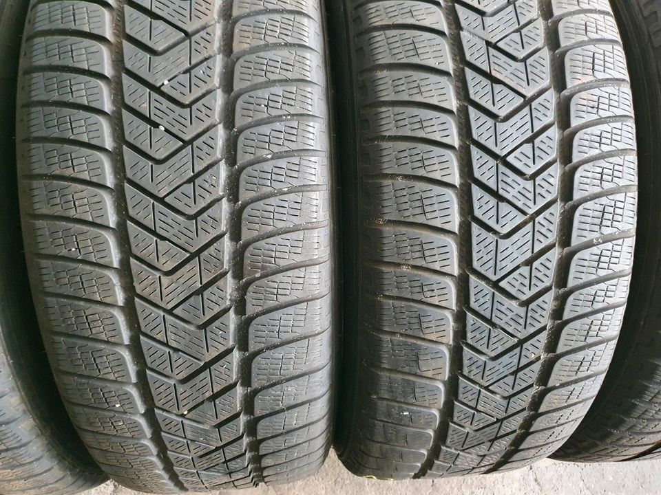 2020 Pirelli Winterreifen 4x 235/60 R18 103H - 235 60 18 in Sindelfingen