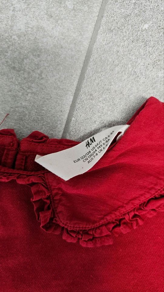Mädchen H&M Sweatshirt Kleid 122/128 und Puma Sneaker Gr. 29 rot in Abstatt
