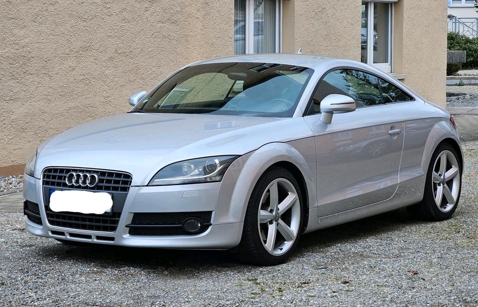 Audi TT 8j 2.0 TFSI mit 250 Ps, mit BRC Gasanlage LPG, TÜV neu in Überlingen