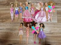 Verschiedene Puppen Barbie mit Klamotten Kinder Spielzeug Frankfurt am Main - Innenstadt Vorschau