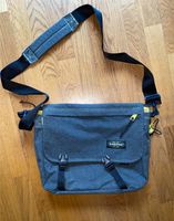 Graue Eastpak Tasche, Schultertasche Crossbody Bag, ca. 40x30 Baden-Württemberg - Fellbach Vorschau