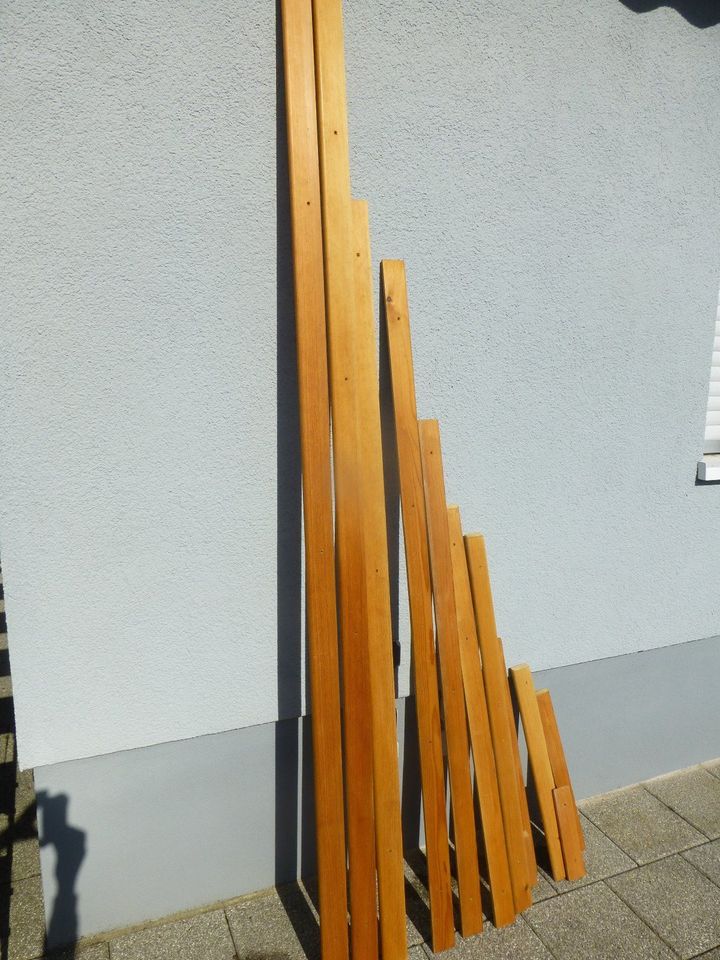 18 Fußbodenleisten15lfdm Holz massiv, in unterschiedlichen Längen in Saarbrücken