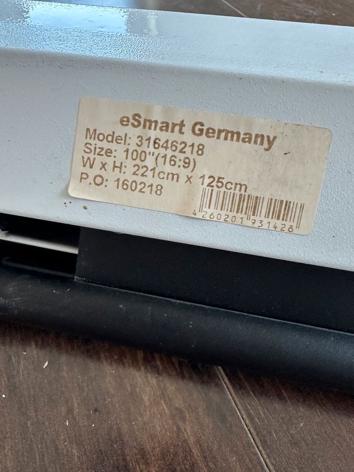 Motorisierte Leinwand 100 Zoll / eSmart Germany / Heimiini in Körle