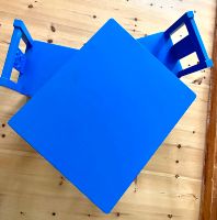 IKEA KRITTER Tisch & 2 Kinder Stühle blau Berlin - Karlshorst Vorschau