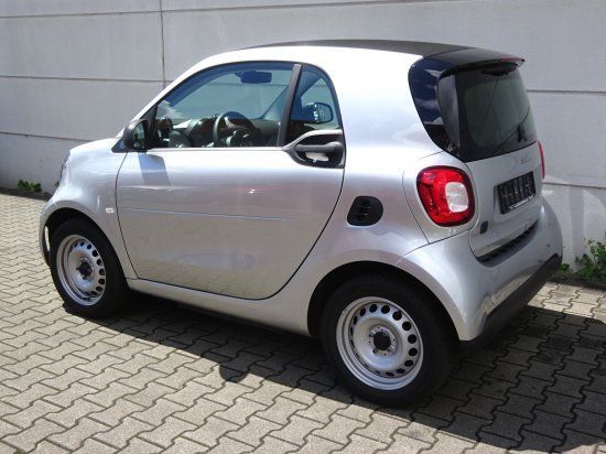 Smart ForTwo electric drive EQ Schnelllader 22kw DAB S in Heilbronn