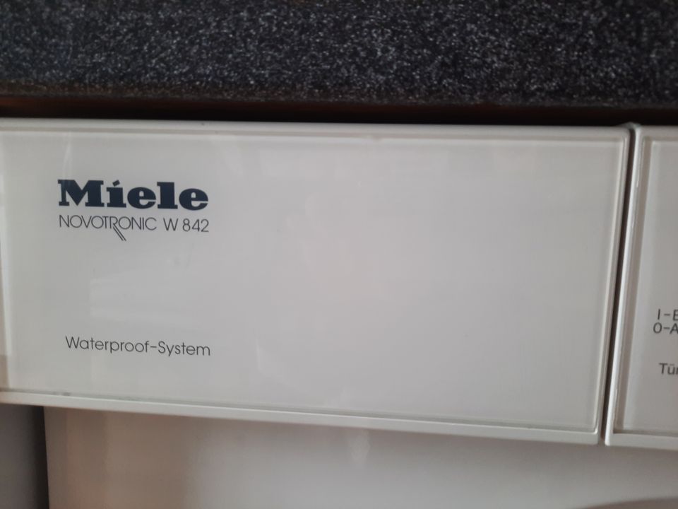 Miele Waschmaschine mit Waterproof-System in Berlin