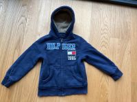 Tommy Hilfiger Sweat Jacke, warme Jacke gefüttert Gr. 6-7 Dresden - Loschwitz Vorschau