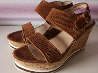 Madeleine Leder Sandalen Stella Wedges Keilabsatz Gr 37 Hessen - Selters Vorschau