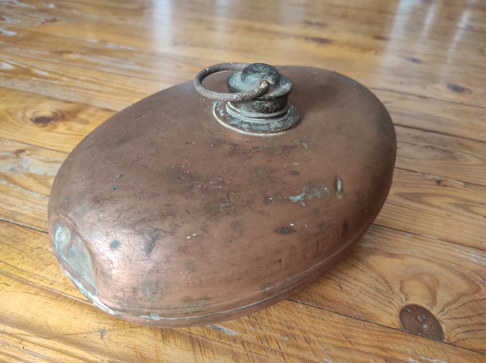 Antike Bettwärmeflasche aus Kupfer in Rositz