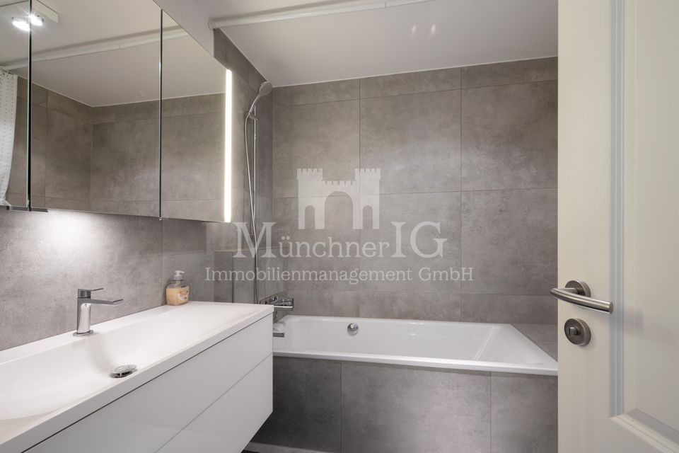 MÜNCHNER IG: Nähe Schloß Nymphenburg - Modern & Neuwertig - Luxus-Townhouse mit Terrasse & Garten! in München