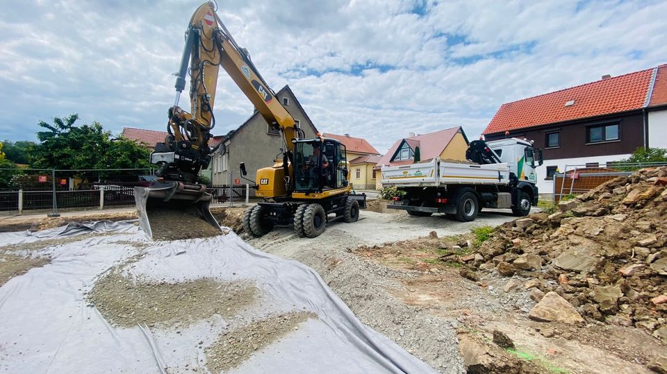 Baugrube Schüttgüter Tiefbau Abriss Zisterne Hausanschlüsse in Weiden b Weimar Thür