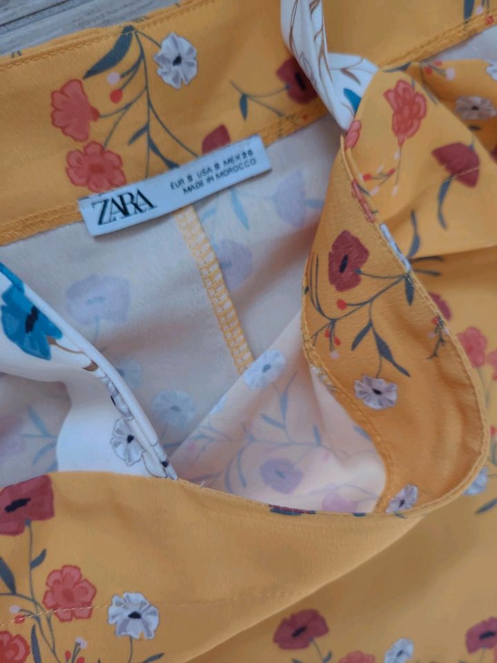 Zara Kleid Gr S 36-38 gelb Blumen Sommer neuwertig in Rosengarten