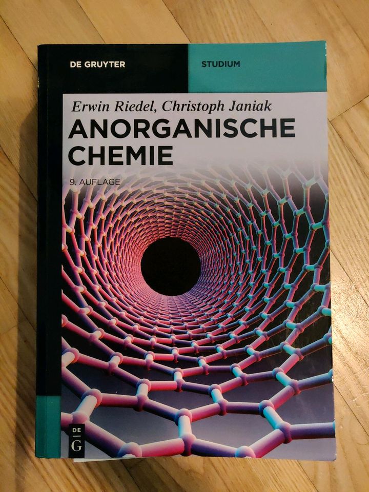 Erwin Riedel, Christoph Janiak: Anorganische Chemie 9. Auflage in Mainz