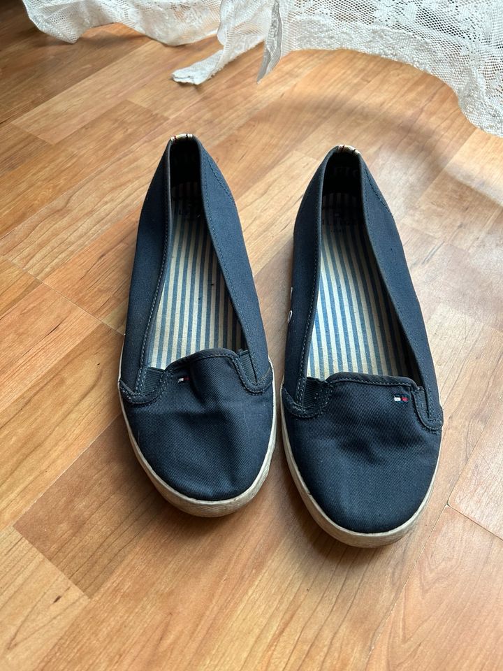 Tommy hilfiger Halbschuhe 42 in Michendorf