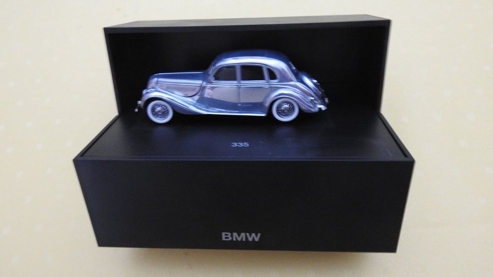 BMW 335 Modellauto  1:43 in Frankfurt am Main