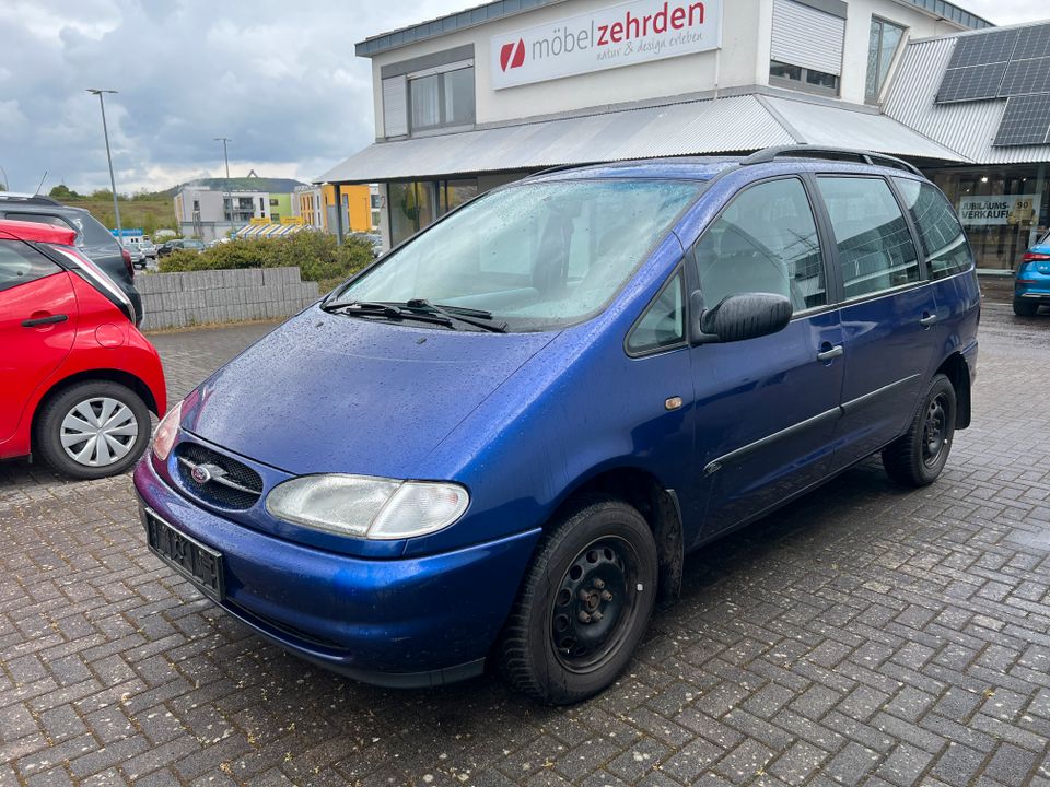 Ford Galaxy 2,3 Liter  7.Sitzer in Ensdorf