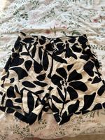 Kurze Hose beige schwarz Gr. 36 Hessen - Villmar Vorschau