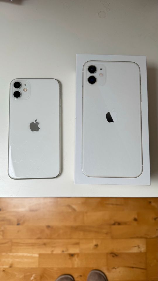 iPhone 11 256 GB OHNE MACKEN mit ORIGINAL VERPACKUNG in Schwäbisch Gmünd