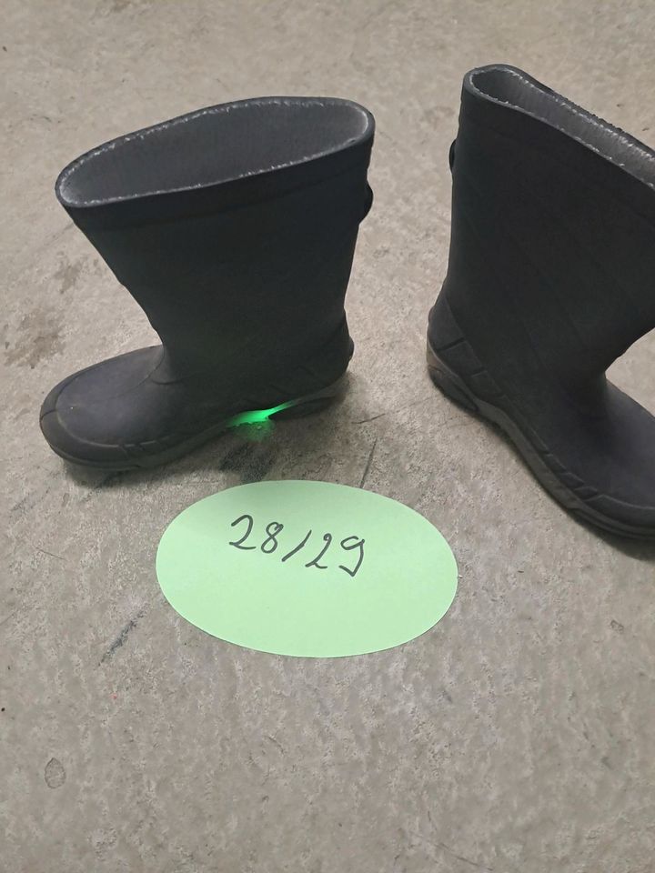 Gummistiefel blinkent in Unterschleißheim