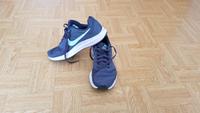 Nike Turnschuhe Damen Gr.40 Sneaker Sportschuhe Bayern - Kaufbeuren Vorschau