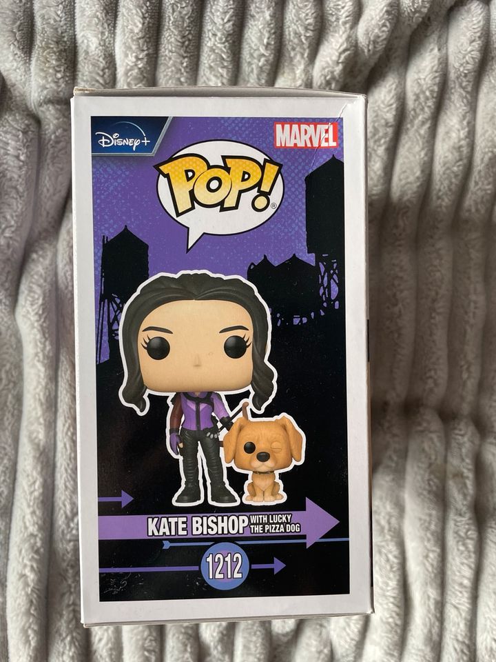 Funko Pop! Kate Bishop with Lucky the pizza dog in Senden