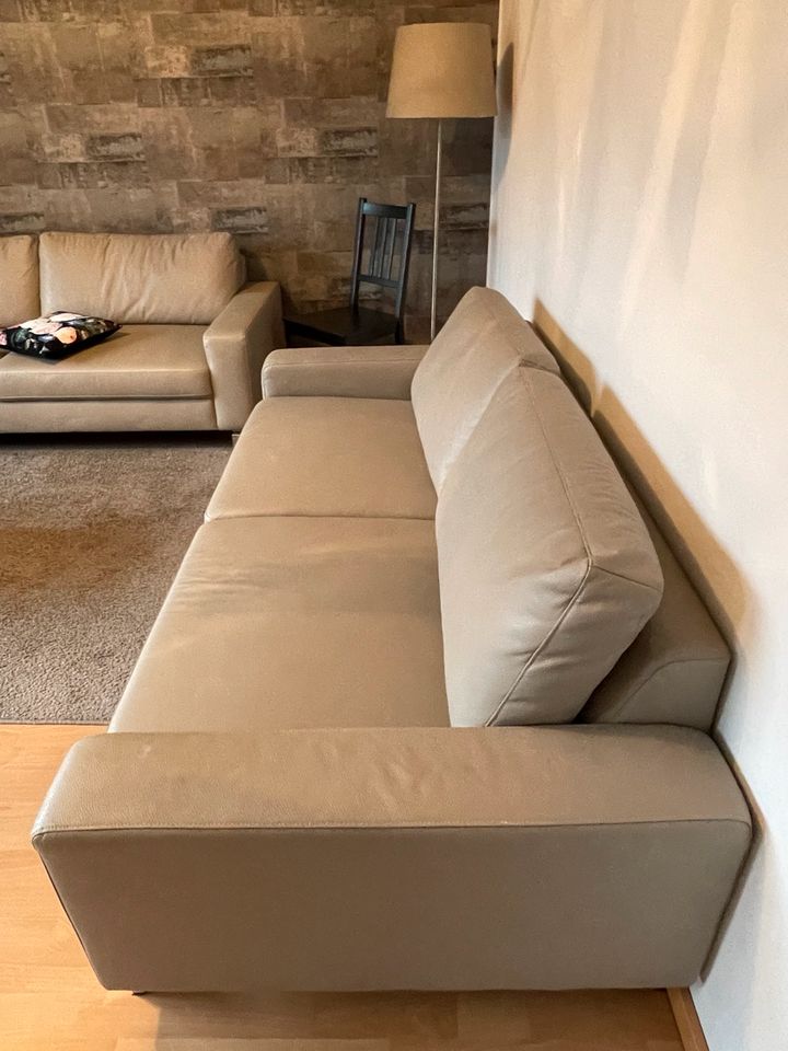 Sofa aus zwei Teilen in Reutlingen