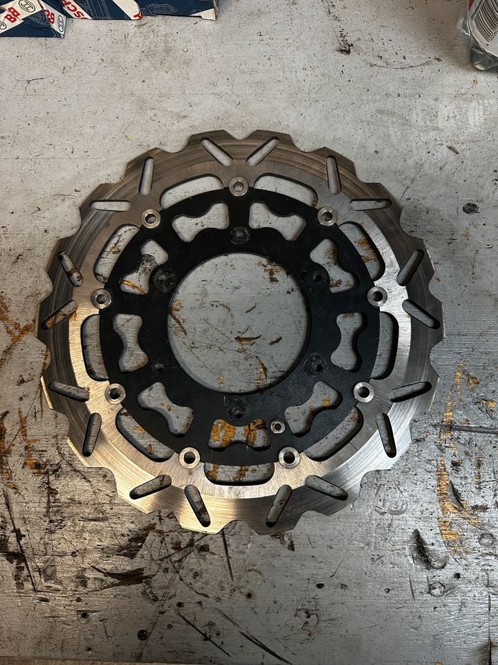 320mm Bremsscheibe kein Motomaster Supermoto Umbau in Nienstädt