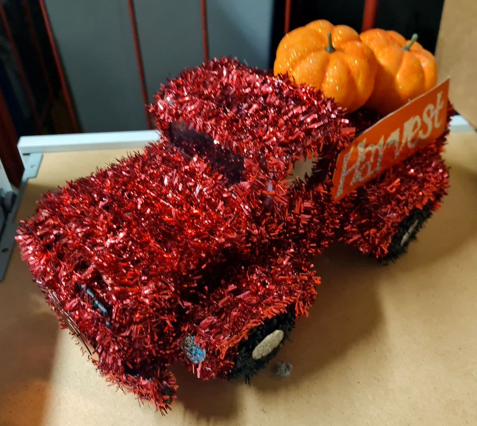 9 x Halloween Truck LKW Kürbis Deko Laster Kürbisse Kürbiswagen in Ostfildern