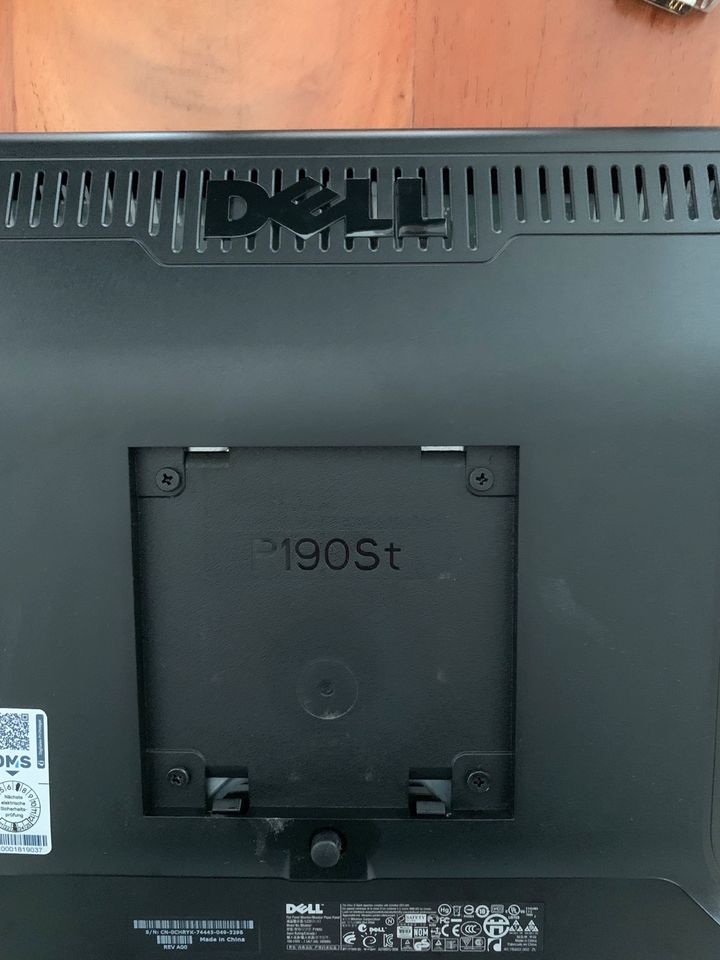 Dell Monitor P1900St sehr guter Zustand mit DVI Kabel in Barsbüttel