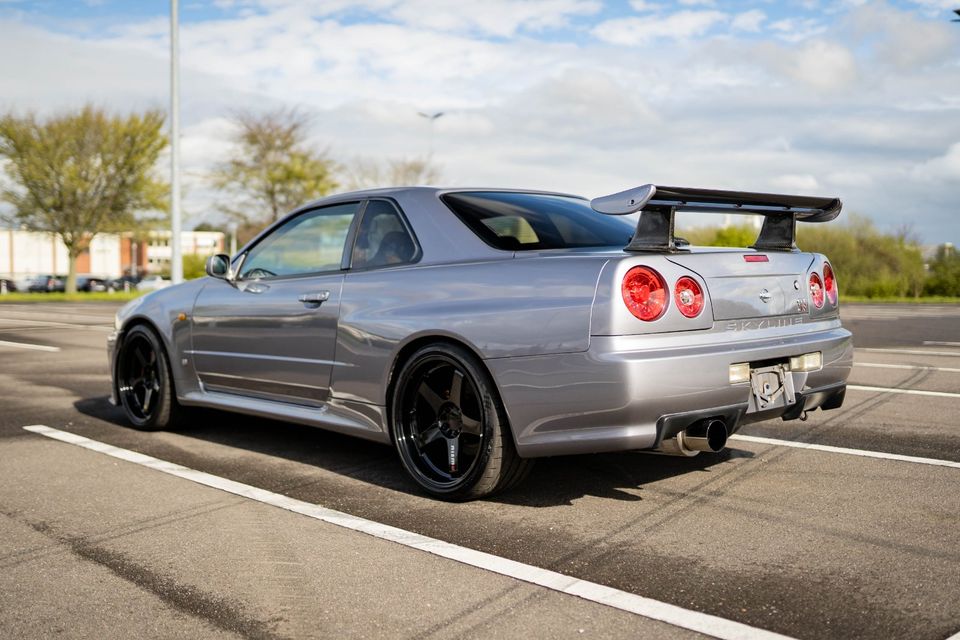 Nissan Skyline R34 GTR Athlete Silver in Jüchen